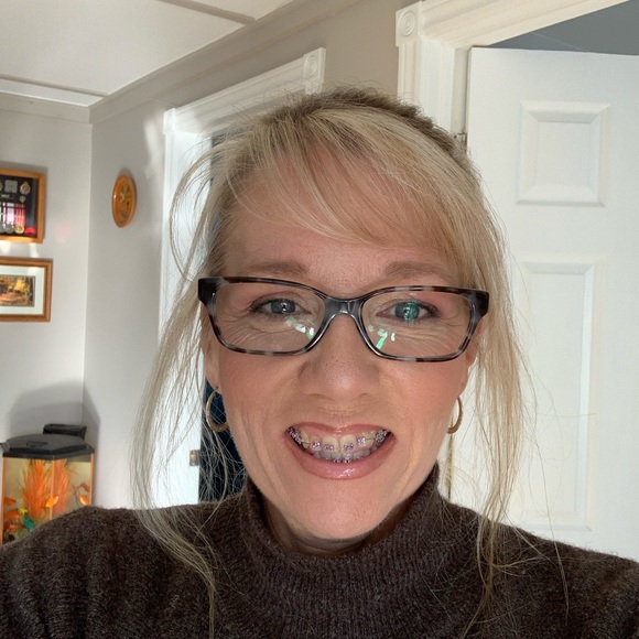 Meet your Posher, Claudia - Picture 6 of 6